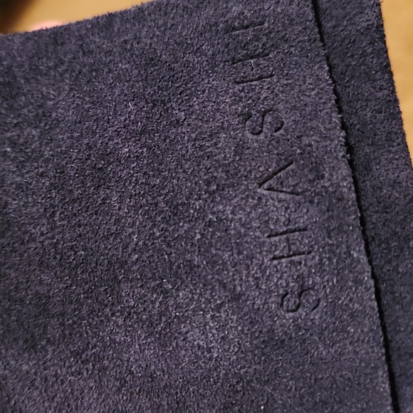 SHASHI Blue Beaded Strand Necklace With Glass Beads - Picture 9 of 9